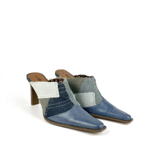 Vintage 90s 00s Y2K Gino Venturi denim pointy toe mule heels in blue size 41 EU - Vintage 90s 00s Y2K Gino Venturi denim pointy toe mule heels in blue size 41 EU. Few minor marks and scratches, but nothing major. Cleaned. Label: 41 EU  Heels: ca 10 cm. No returns. 