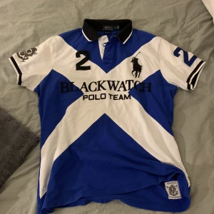 Polo Ralph Lauren Piké tröja - Storlek Large på båda och den ljusblåa är oanvänd den andre är använd men i felfritt skick  1 för 300 båda för 400