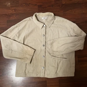 Superfin kofta/jacka - Jättefin kofta/jacka i storlek 40