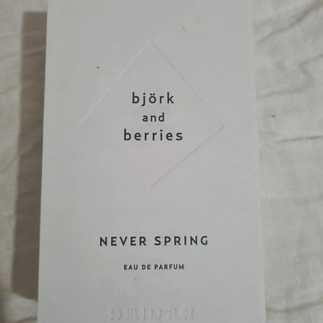 Björk Berries Never Spring 50ml parfym
