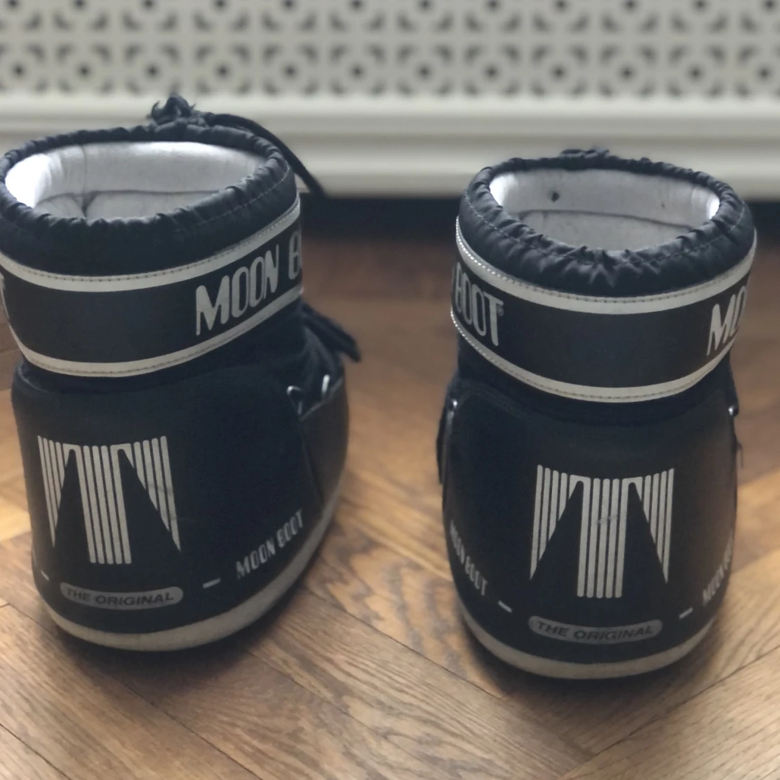 Svarta låga moonboots 39/41 - 91