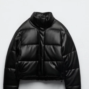 Skinnimmitation jacka - Varm jacka med skinnimittation från Zara 