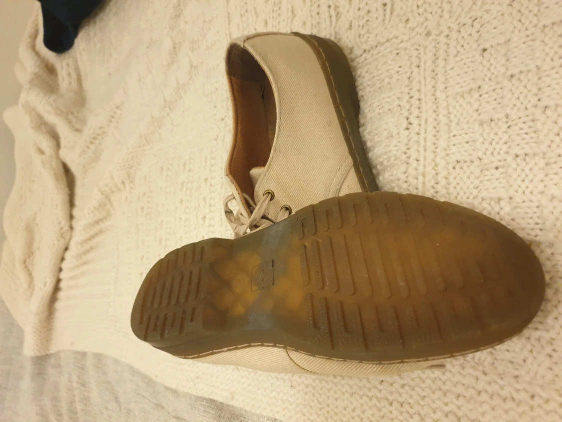 Dr. Martens tygskor strl 37 - 91