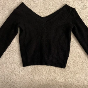 Stickad tröja - En jätte mysig stickad tröja i storlek M från hm