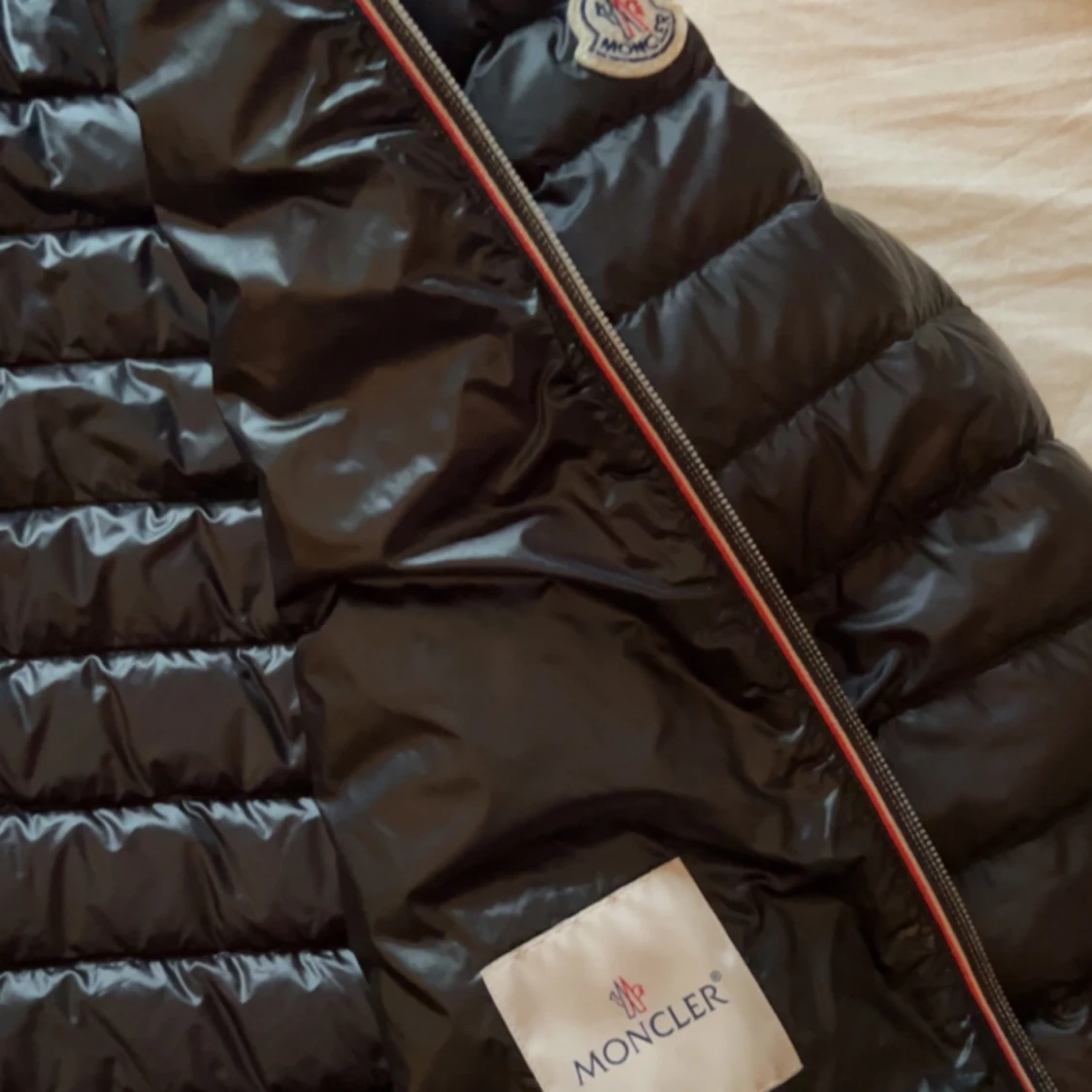 Moncler jacka  - 90