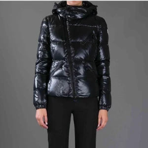 Moncler - Bra skick!   Storlek 1 passar xs/s 💓  
