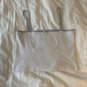 Brandy linne - Brandy topp. Använd men nyskick