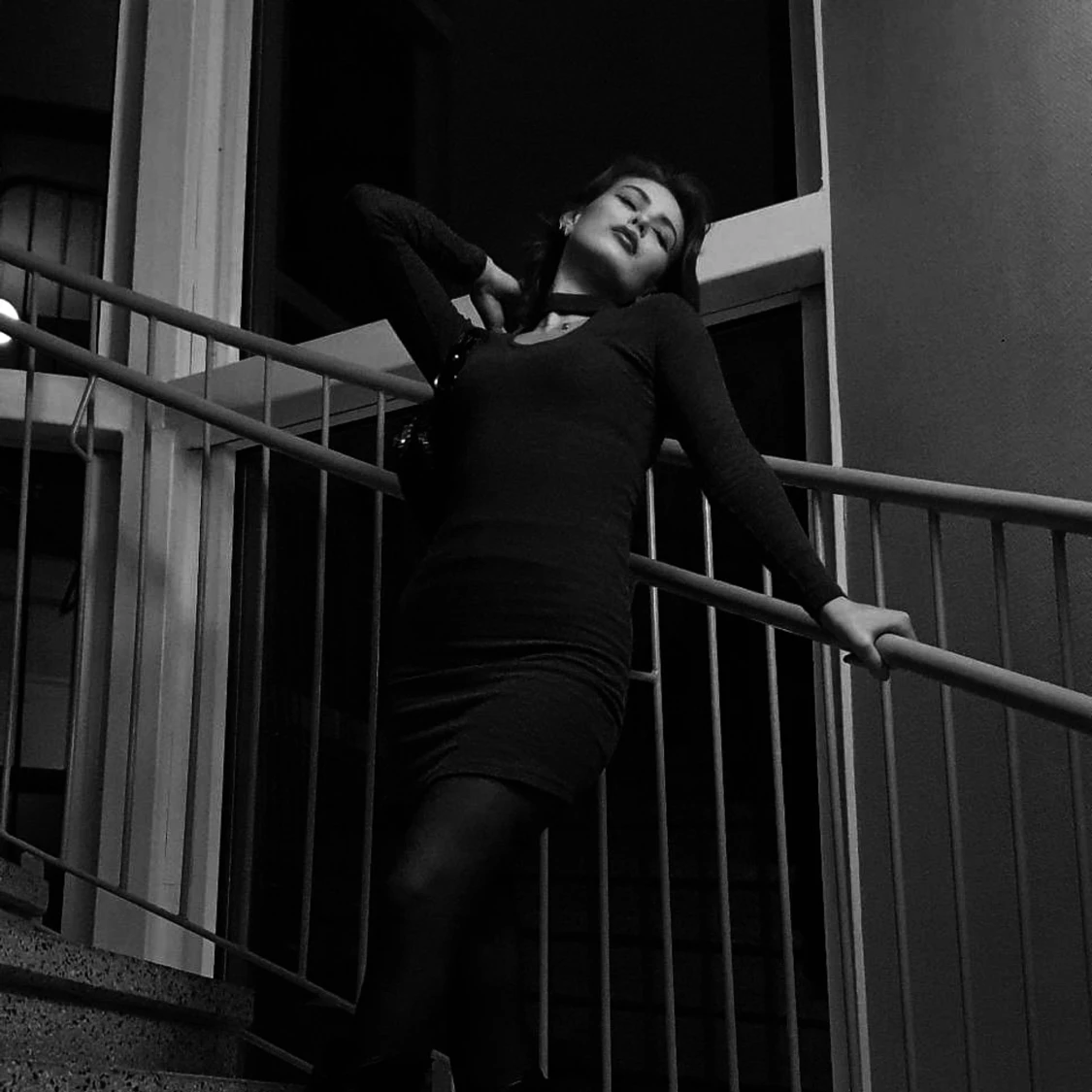 Grå stickad klänning 