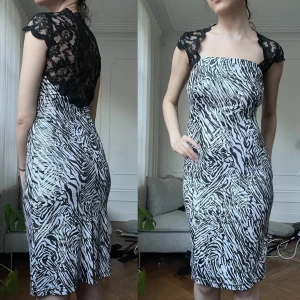 Zebra spets klänning - storlek: S (34-36). möts i stockholm eller fraktar. 