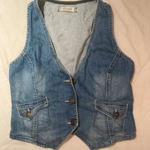 vintage vest  - super cute vintage vest för super söta eller coola outfits. 🤌🏻 mega drip!