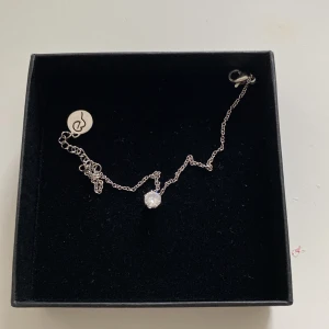 Edblad armband  - Säljer det här jätte söta armbandet från edblad, då jag har för mycket armband. Använt två gånger 