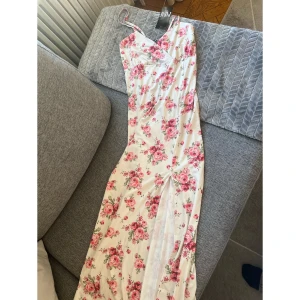 Långklänning  - Storlek L-Xl stretchig 