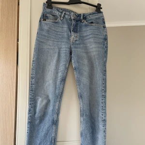 Raka Tiger of Sweden jeans - Raka högmidjade Tiger of Sweden jeans 