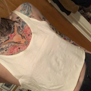 Vitt linne - Halv löst Skönt