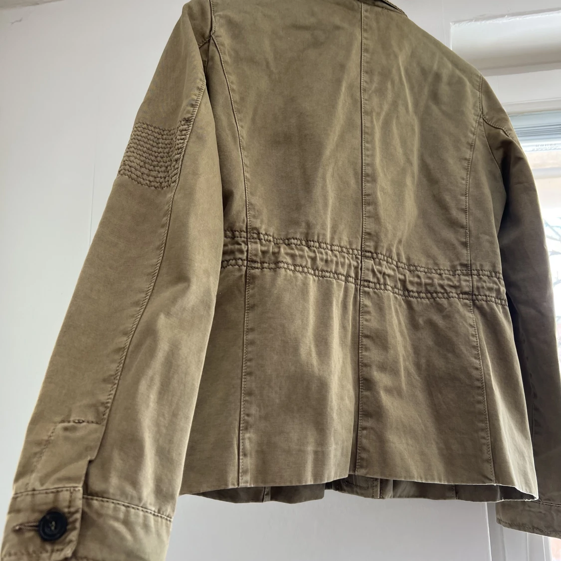 Zara - Armyjacka med nitar - 90