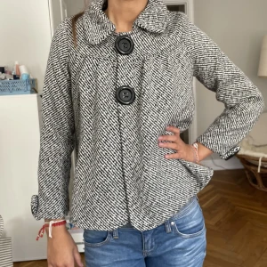 Säljer min jättesöta kappa😍 - Bra skick, perfekt till våren och storlek S❤️
