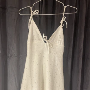 kort klänning - söt sommarklänning som är använd 1 gång pga av fel storlek💓