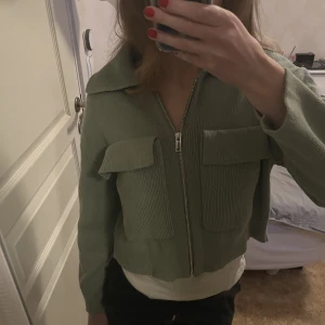 Kofta  - Grön trendig kofta! Perfekt till våren💚