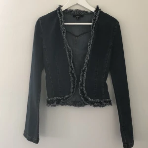 Jeansjacka/skjorta - Mörkblå jeansjacka/skjorta