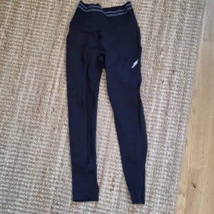 Träningstights med scrunch, XS - Fint skick. 