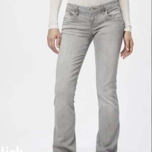 LTB valerie  - Säljer då jag har dem i två storlekar och bara ett par kommer till användning, jättebra skick och sitter bra i längden på mig som är 164, Passar något längre och något kortare också! direktpris: 850