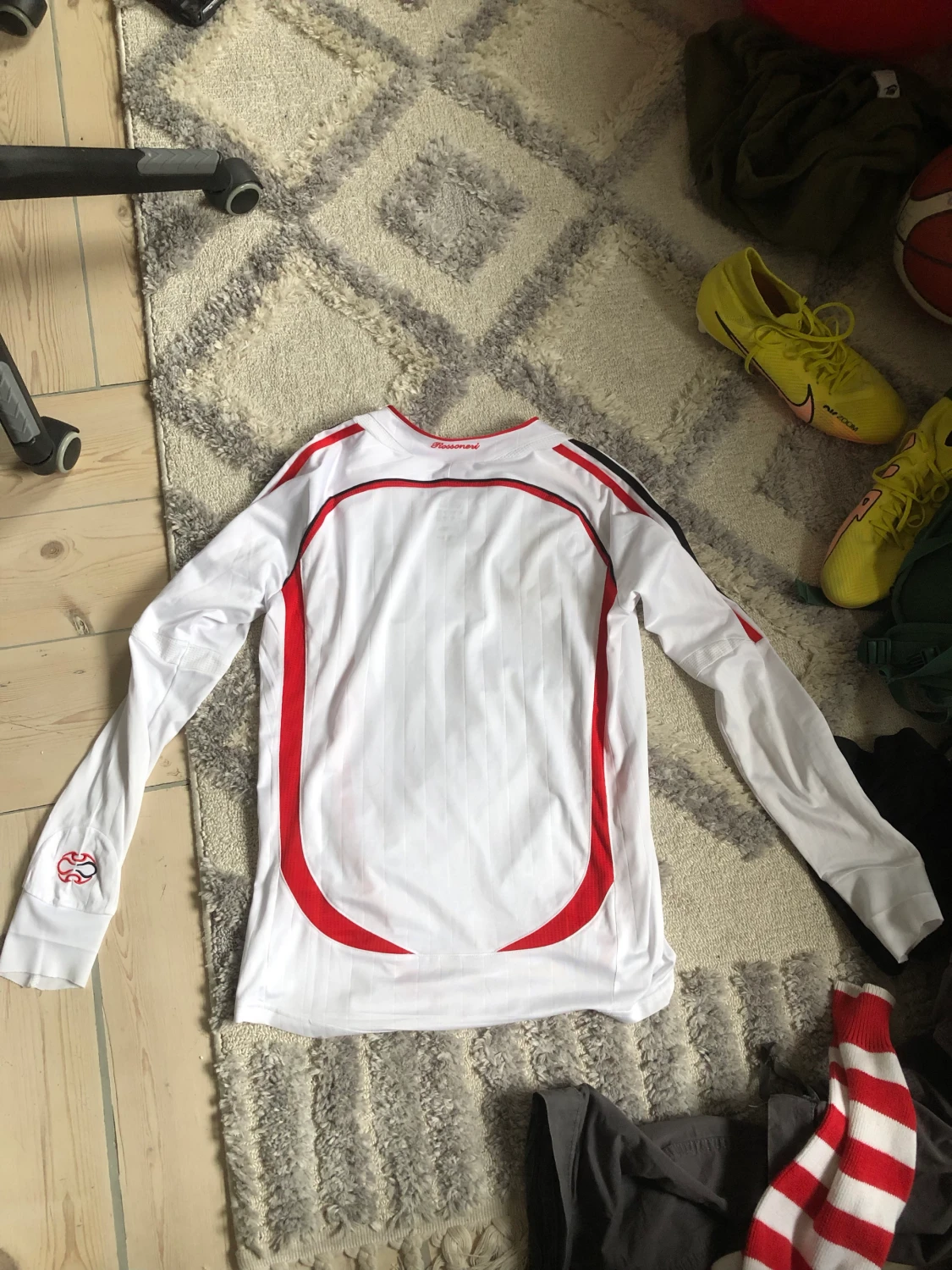 Milan tröja size S - 90