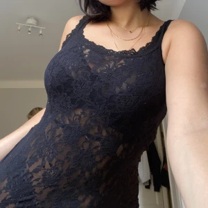 Spetslinne - Sååå snyggt spetslinne som nu behöver ny ägare. 