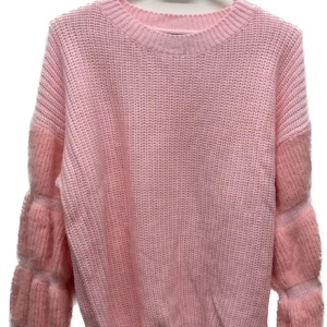 SHEIN tröja - Säljer en SHEIN tröja från en kompis som inte kom till användning. Hon berättar att den är fin när man har på sig den. Jätte bra skick. 