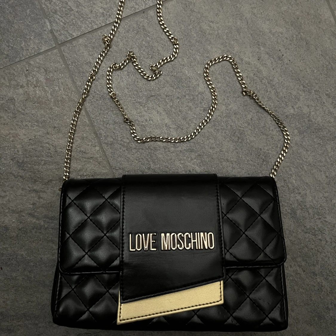 love moschino väska