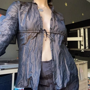 Topp - Fin brun vintagetopp! Tyvärr för liten för mina bröst 