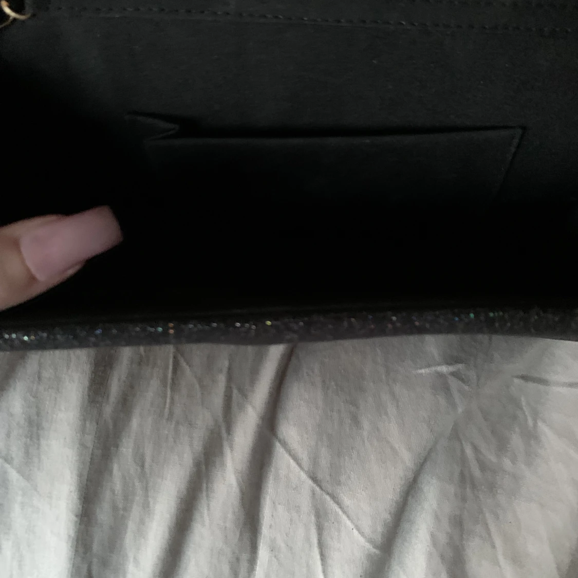 Glittrig axelväska  - 91