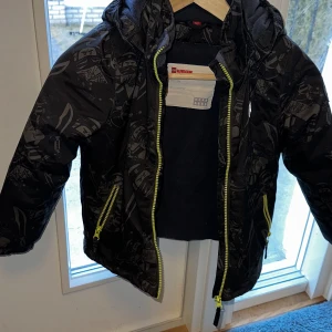 Lego jacka - Riktigt fin. Använd sparsamt en vinter.