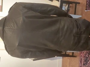 Skinjacka - Skinjacka använd en gång. Köpt förra sommaren