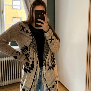 Kofta - Mysig kofta. Inget slitage. Nypris 499kr.