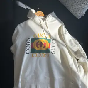 Säljer denna Gucci hoodie i storlek M. Mycket fint skick