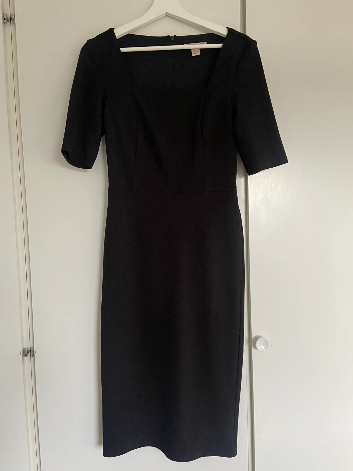 Svart elegant klänning 