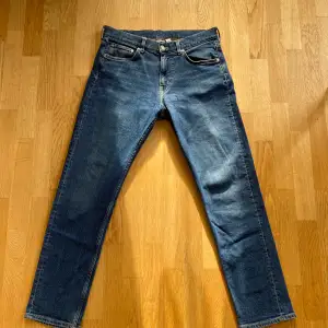 Jeans från weekday Modell Easy 