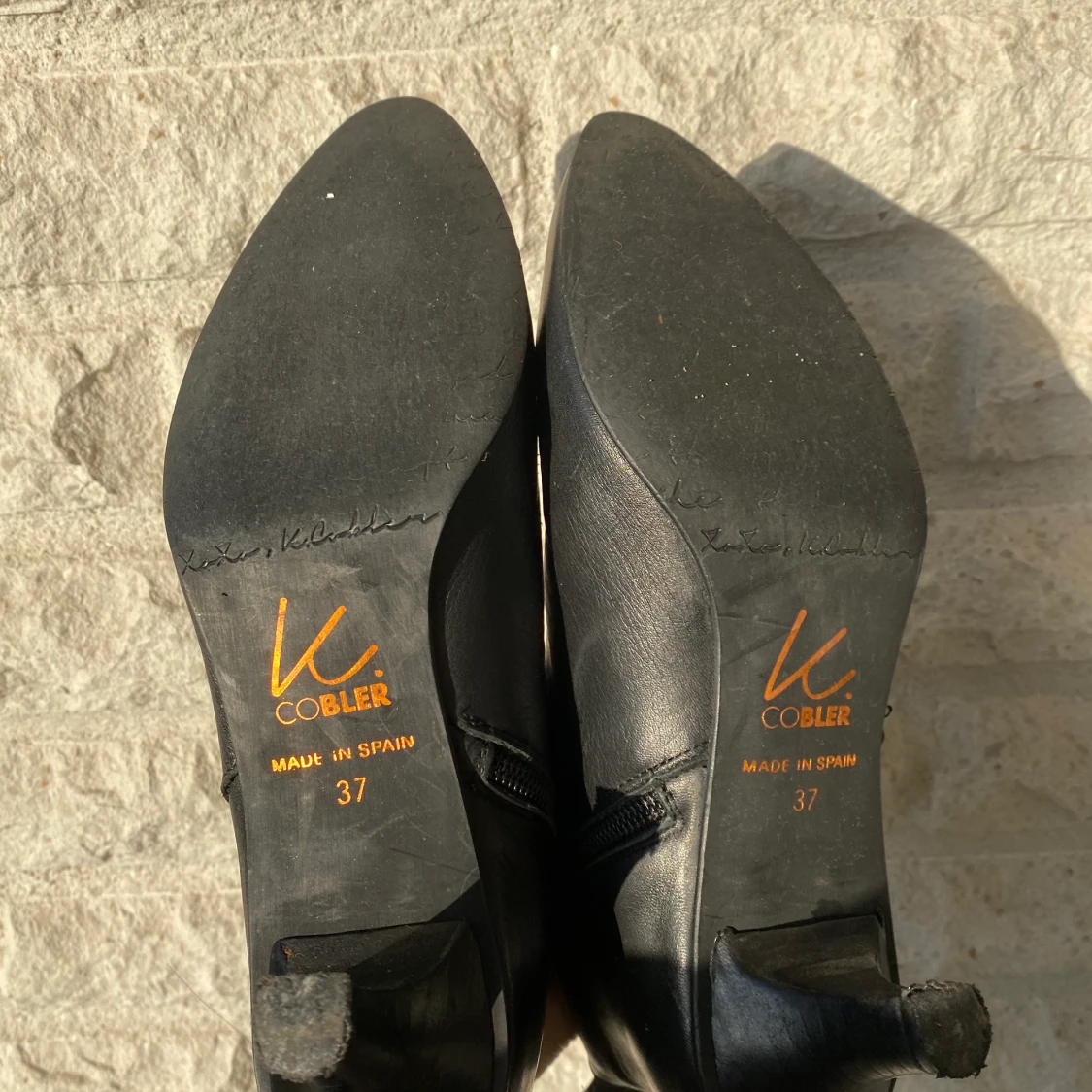 Svarta skinnstövletter   - 91