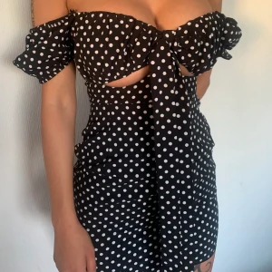 Polka klänning  - Aldrig använd. 