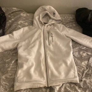 Sail racing hoodie  - Knappt använd, ser ny ut