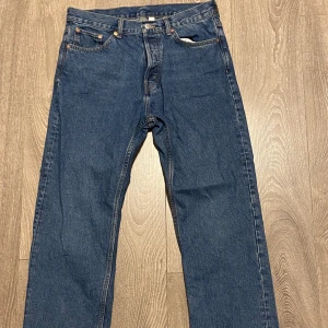 weekday jeans - blåa jeans från weekday, space modellen. köpte från sellpy men har aldrig använt själv. frakt tillkommer