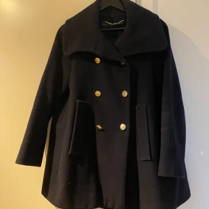 Mörkblå kappa - Mörkblå kappa