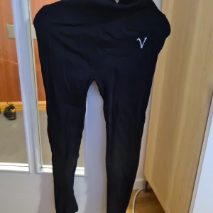 Tights - Fina tights som knappt är använda. Rätt små 