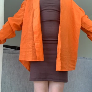 Linne skjorta från bikbok - Linne skjorta i super bra sick! Används 0 gånger pga för stor. 