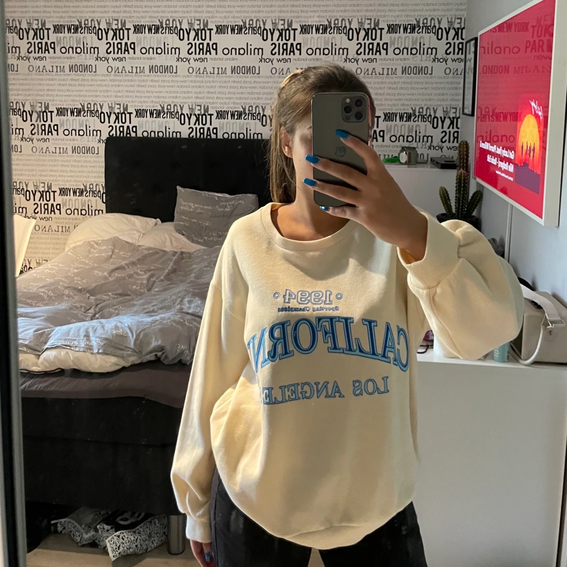 Oversized sweatshirt