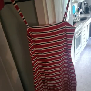 Klänning - Skriv ett bud