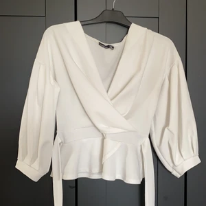 Topp - Storlek S/M (US 10) Knappt använd så säljer denna då den inte kommer till användning  Frakt tillkommer