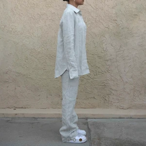 Linnebyxor  - Intressekoll på mina linnebyxor från A-dsgn. Helt oanvända och tänkte sälja dom för 500 kr