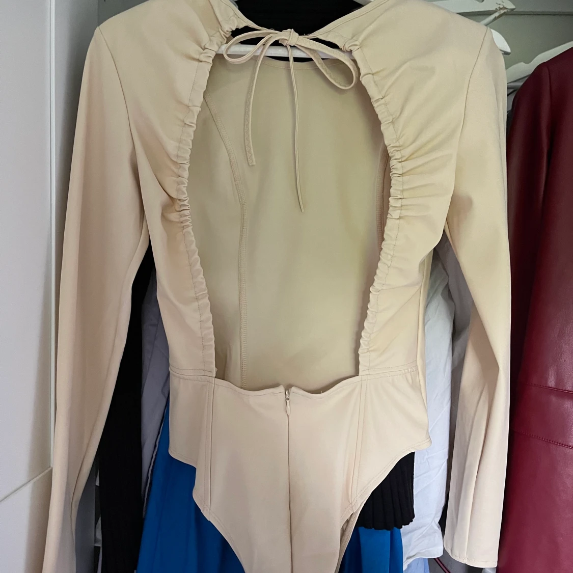 Body med öppen rygg