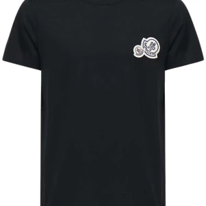 Monclear T shirt Nypris 2800  - säljer min monclear Eftersom den var för stor för mig kvitto finns
